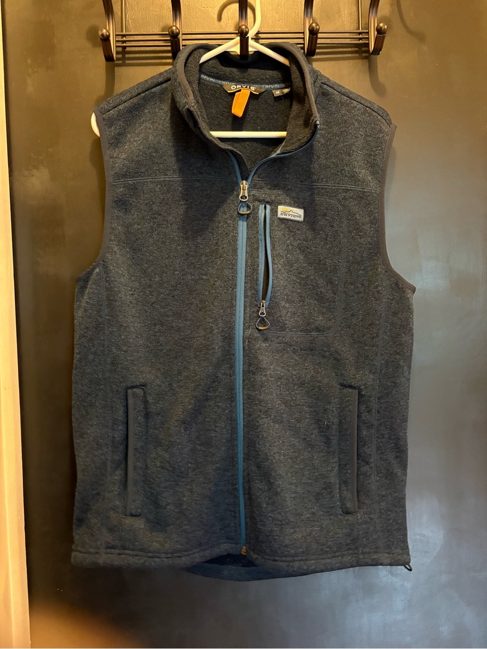 Orvis Blue  Vest Men’s Medium Pockets, In & Out Zippered Logo Item 3BA1